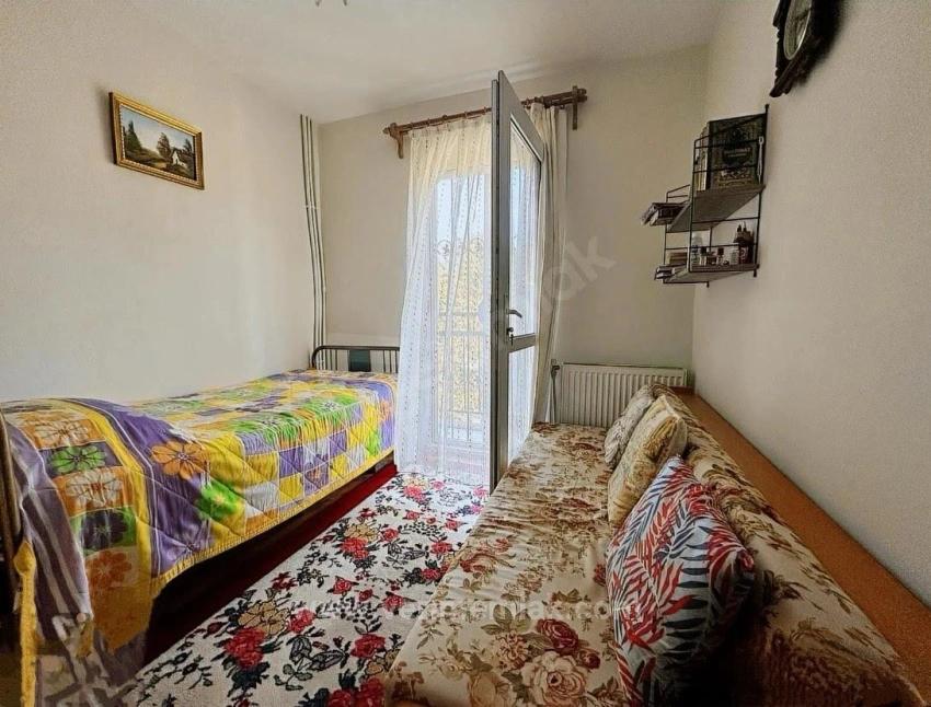 Ürkmez De Merkezinde Denize 400M Bahçeli Satılık 5+1 Villa