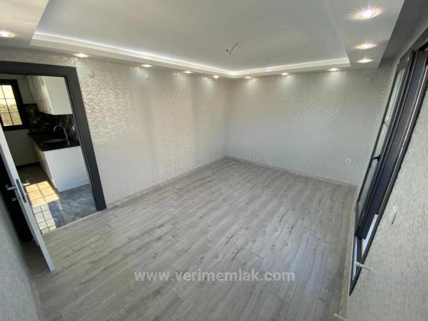 Gümüldür De Denize 50M2 Havuzlu Bahçeli Satılık Yazlık Villa