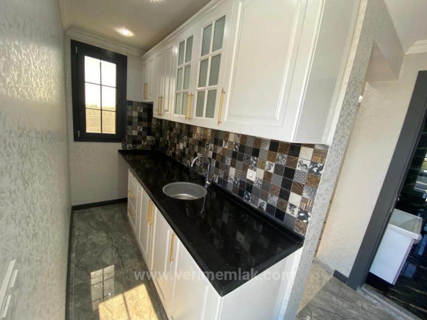 Gümüldür De Denize 50M2 Havuzlu Bahçeli Satılık Yazlık Villa