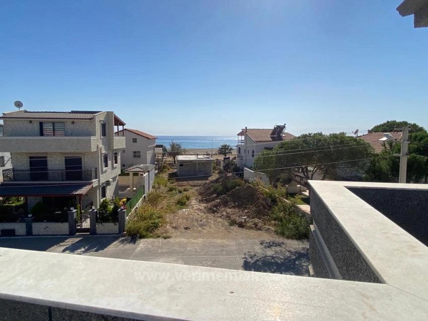Gümüldür De Denize 50M2 Havuzlu Bahçeli Satılık Yazlık Villa