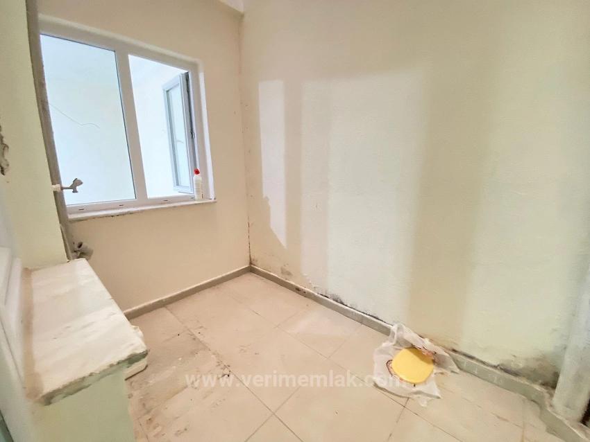 Seferihisar Ürkmez De Zemin Kat Denize 100M Satılık 3+1 Daire