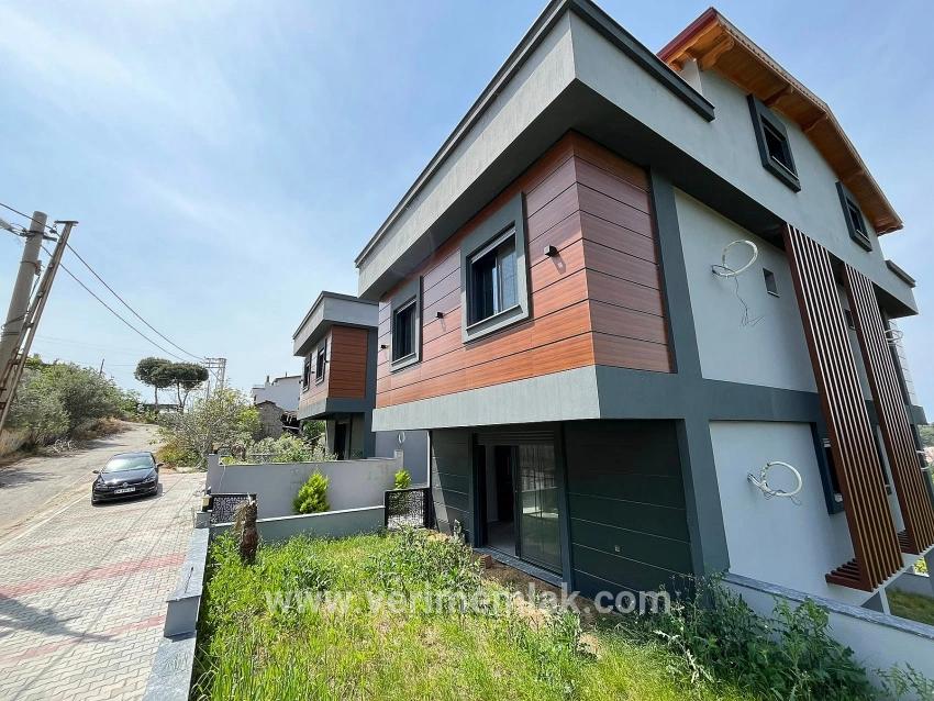 Menderes Özdere Çukuraltı Mah. Satılık 3+1 Villa - 280 m²