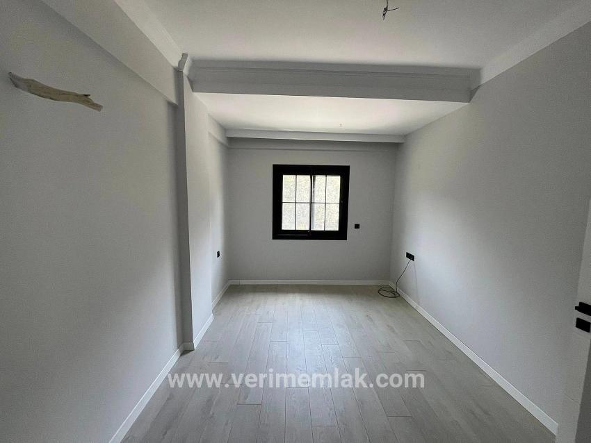 Menderes Özdere Çukuraltı Mah. Satılık 3+1 Villa - 280 m²