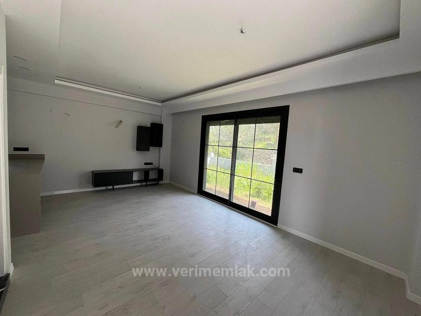 Özdere'de Denize Yürüme Mesafesinde Modern Mimarı Satılık 3+1 Villa