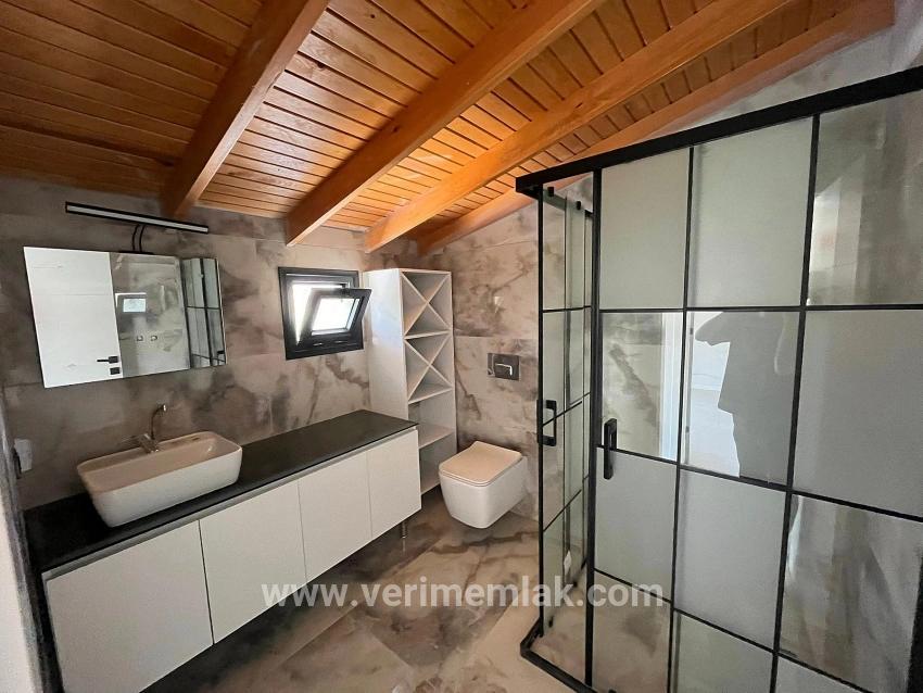 Menderes Özdere Çukuraltı Mah. Satılık 3+1 Villa - 280 m²