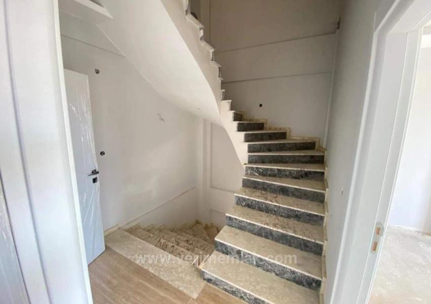 Özdere Çukuraltı Merkez'de Deniz Manzaralı Geniş Bahçeli Villa