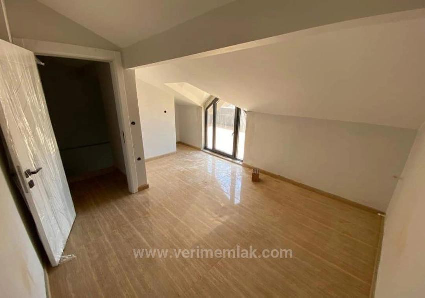 Özdere Çukuraltı Merkez'de Deniz Manzaralı Geniş Bahçeli Villa