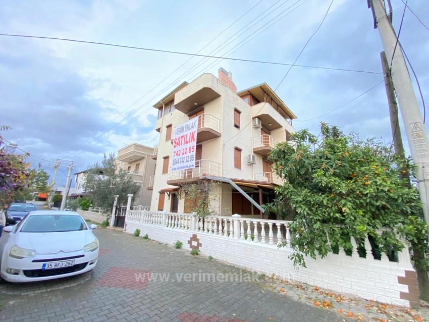 Seferihisar Ürkmez'de Plaja 50M Mesafede Uygun Satılık 2+1 Daire