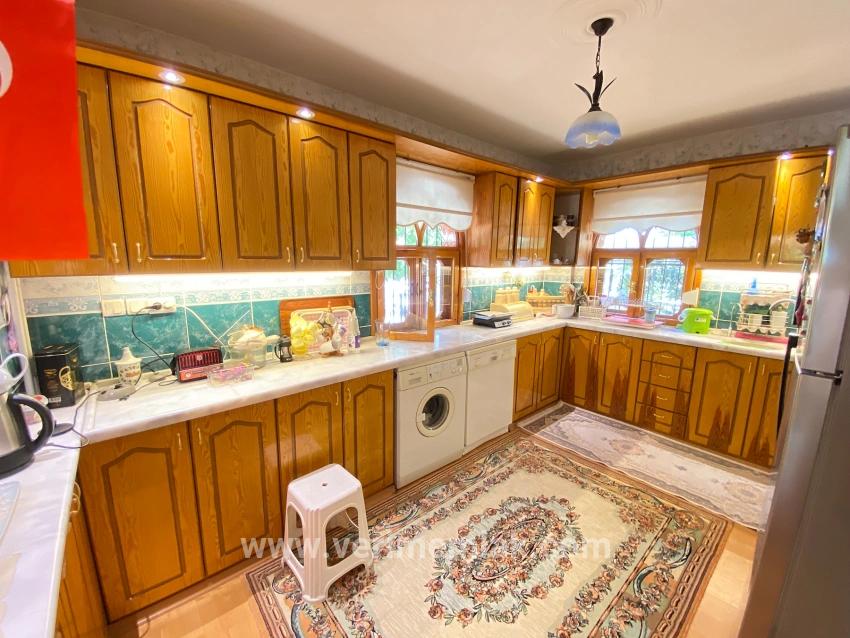 Seferihisar Doğanbey Payamlı Mah. Satılık 7+1 Villa - 217 m²