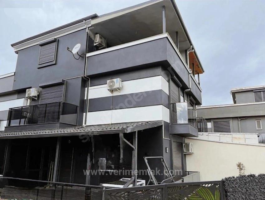Seferihisar Payamlı Mh.kat Kaloriferi Kat Mülkiyetli Satılık 3+1 Villa