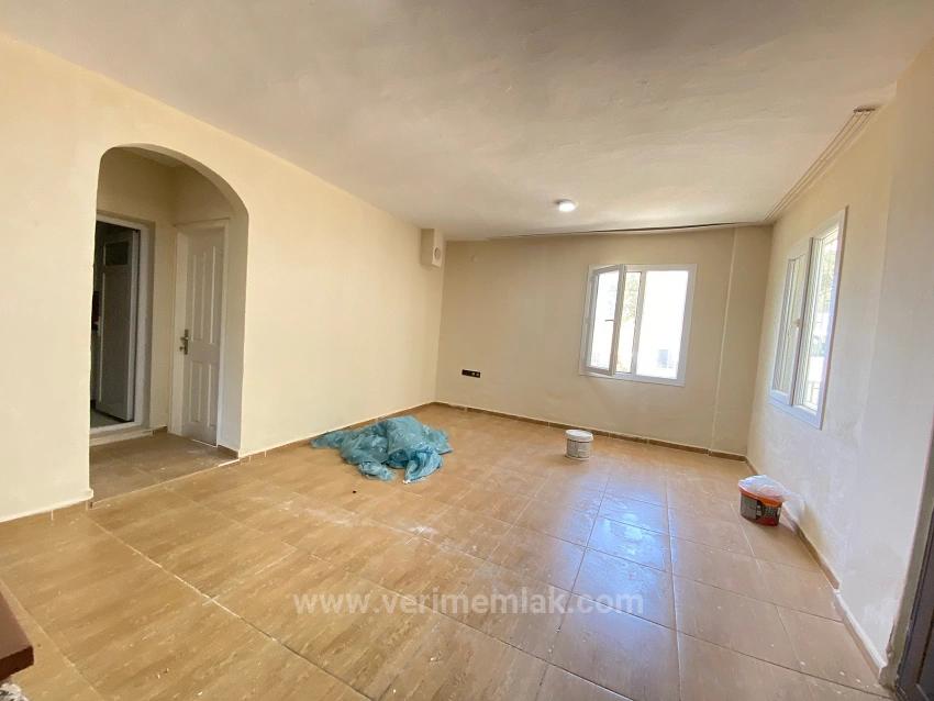 İzmir Ürkmez De Zemin Kat Denize 100M Kiralık 2+1 Daire