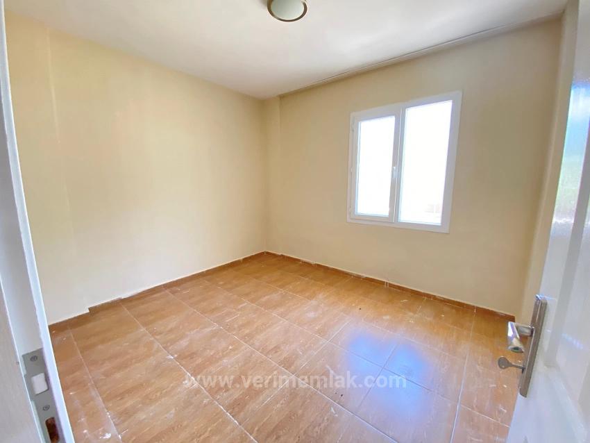 İzmir Ürkmez De Zemin Kat Denize 100M Kiralık 2+1 Daire