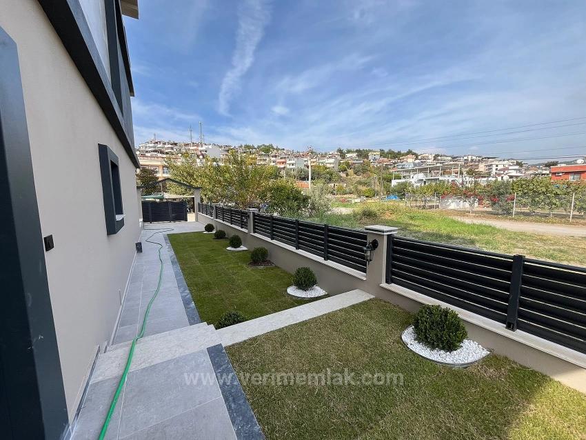 Menderes Gümüldür Denize 400Mt 3+1 Otoparklı Satılık 3+1 Villa