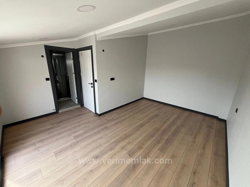 Menderes Gümüldür Denize 400Mt 3+1 Otoparklı Satılık 3+1 Villa