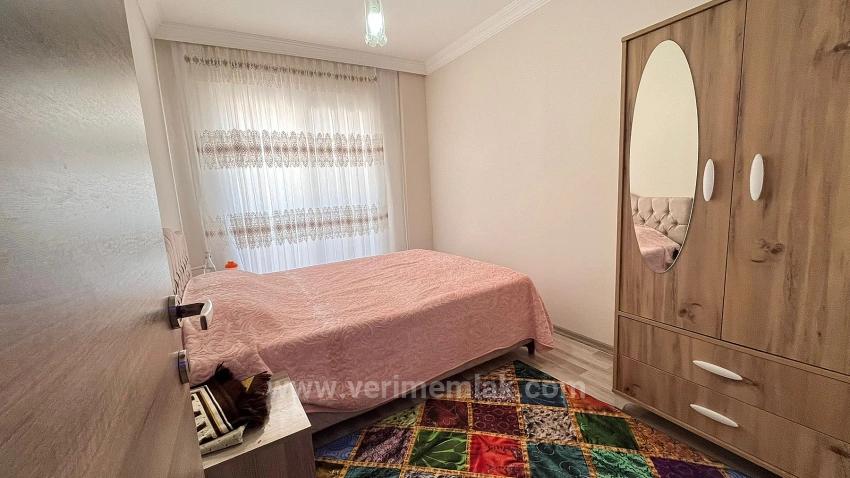 Gümüldür De, Çift Balkonlu 2+1 75 M2 Satılık Ara Kat Daire