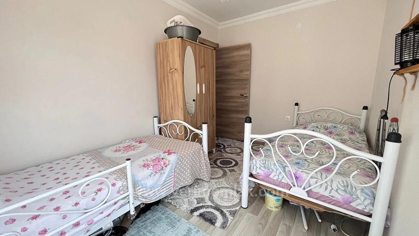 Gümüldür De, Çift Balkonlu 2+1 75 M2 Satılık Ara Kat Daire