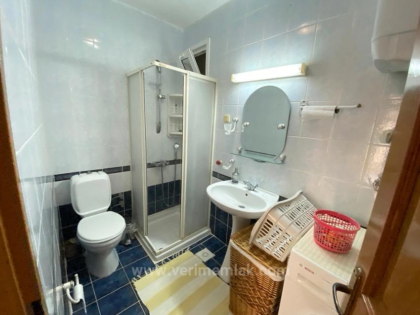 Ürkmez De Havuzlu Site İçin'de Deniz Tarafın'da 3+1 Satılık Villa