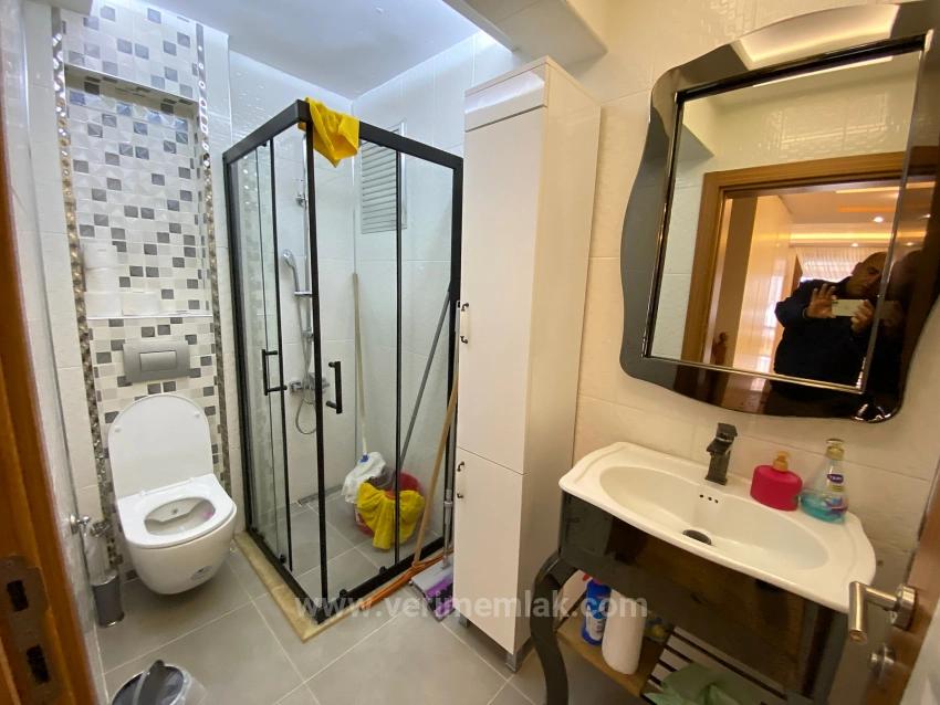 İzmir Ürkmez'de Bahçeli Masrafsız Plaja 50M 3+1 Satılık Villa