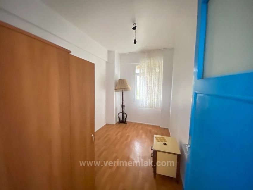 Ürkmez De Deniz Tarafında Mustakil Bahçeli Kiralık 3+1 Yazlık