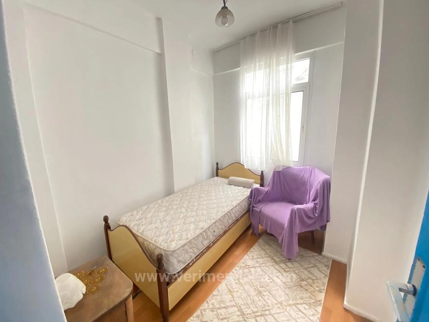 Ürkmez De Deniz Tarafında Mustakil Bahçeli Kiralık 3+1 Yazlık