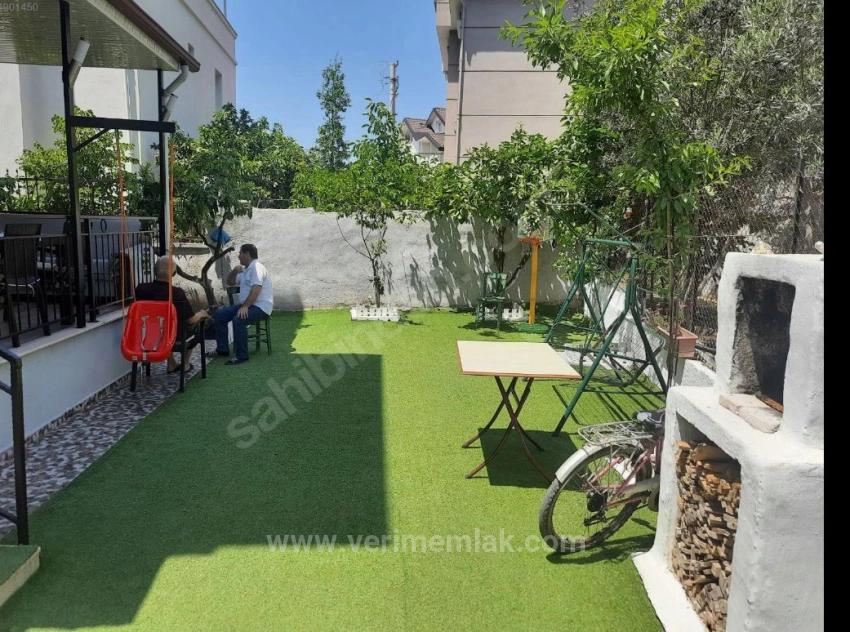 Ürkmez De Deniz 450 Metre,Geniş Bahçeli Tripleks Yazlık