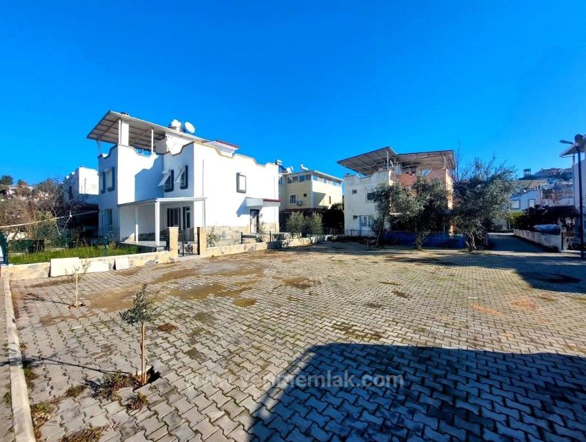 İzmir Seferihisarde 130 M2 Atatürk Mah Bahçeli Satılık 3+1 Yazlık