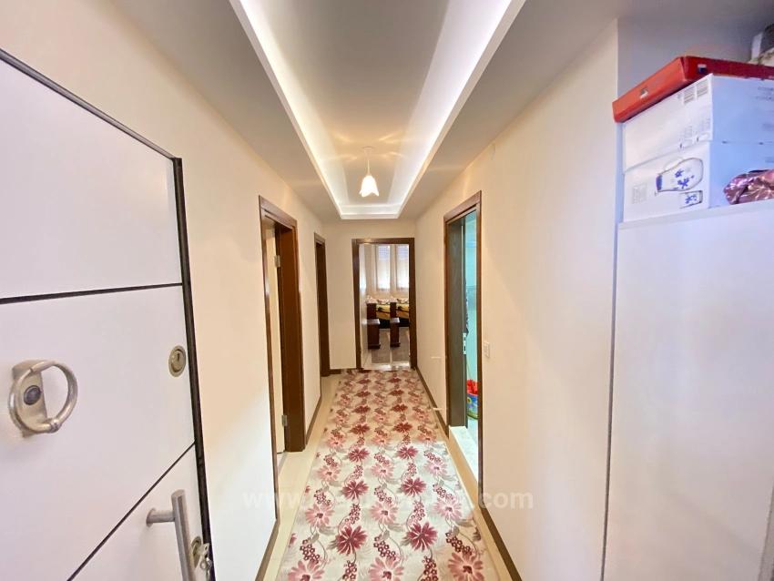 Ürkmez Merkezde Denize 350 Metre Satılık 2+1 Daire