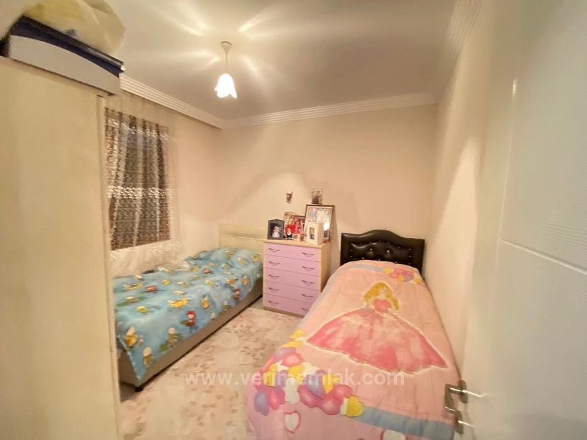 Ürkmez Merkezde Denize 350 Metre Satılık 2+1 Daire