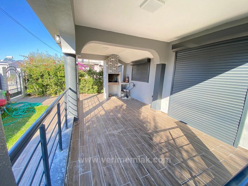 Seferihisar Doğanbey Cumhuriyet Mah. Satılık 4+1 Villa - 307 m²