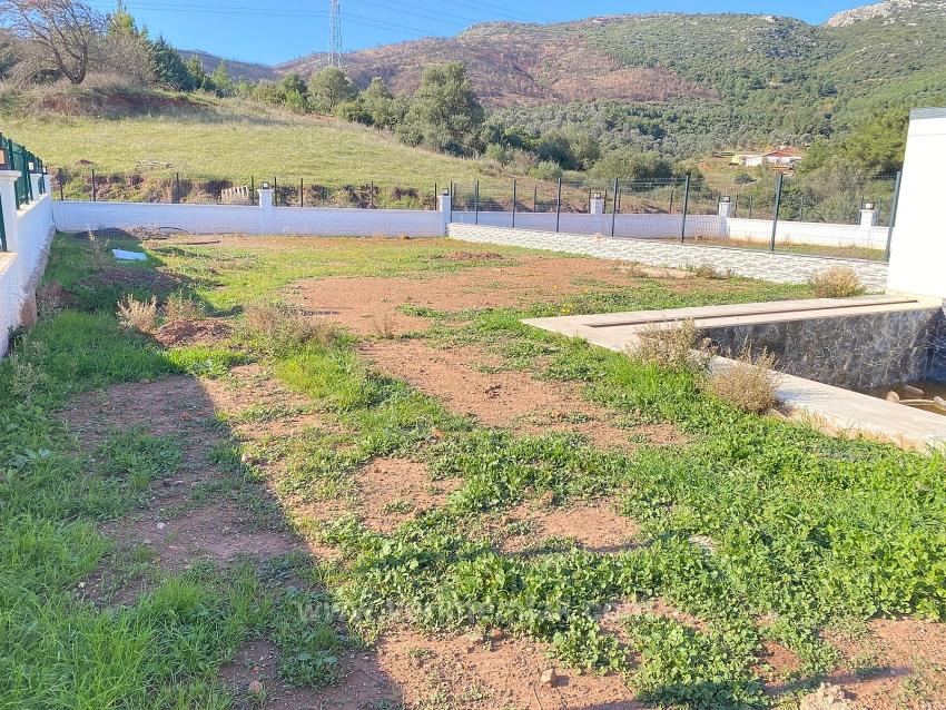 Seferihisar Kavakderede 550M² Arsa,Ultra Lüks Havuzlu 3+2 Villa