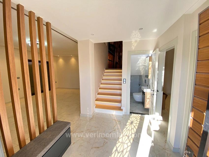 Seferihisar Kavakderede 550M² Arsa,Ultra Lüks Havuzlu 3+2 Villa