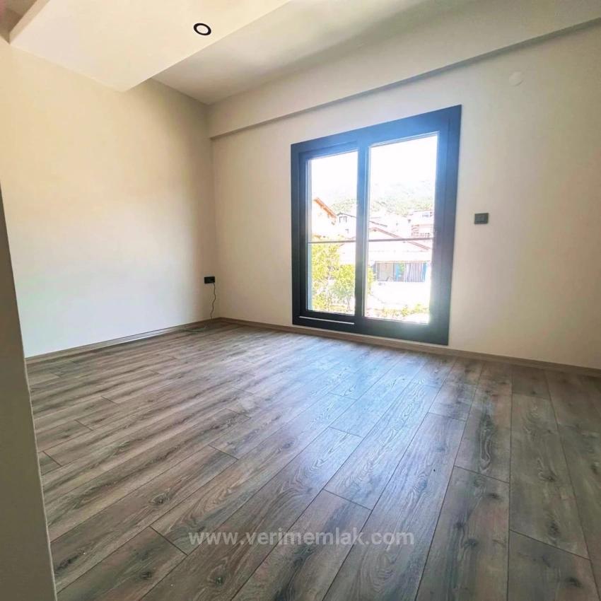 Özderede Çerşı Merkezinde Ön Cephe Oturuma Hazır Satılık 3+1 Villa!!