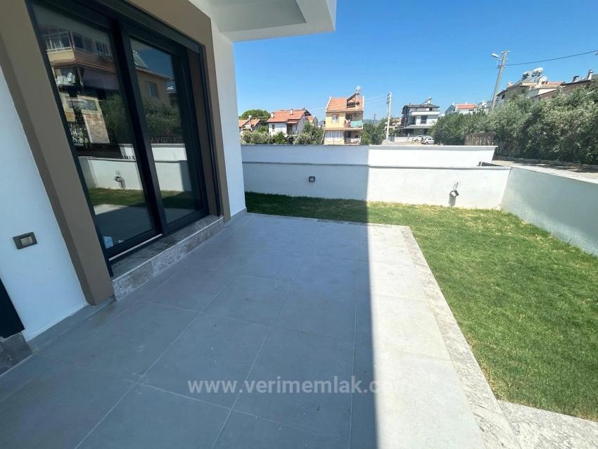 Özderede Çerşı Merkezinde Ön Cephe Oturuma Hazır Satılık 3+1 Villa!!