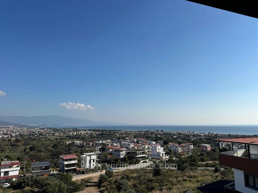 Seferihisar Atatürk Mah. Deniz Manzaralı, Modern Tasarımlı Satılık 4+1 Villa