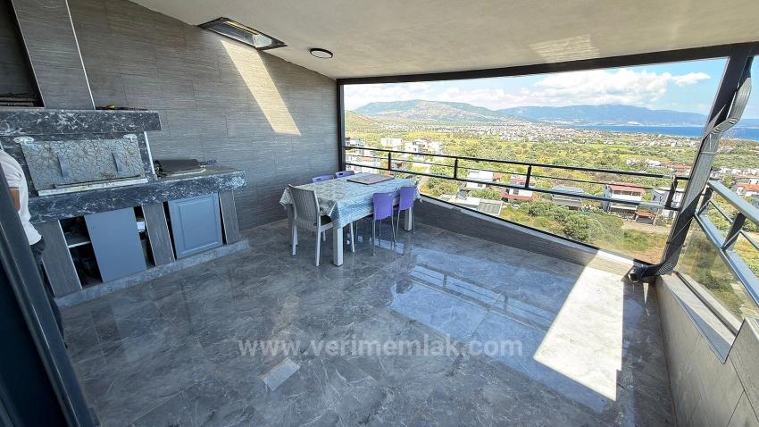 Seferihisar Atatürk Mah. Deniz Manzaralı, Modern Tasarımlı Satılık 4+1 Villa