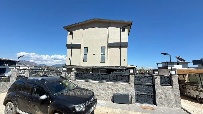 Seferihisar Atatürk Mah. Deniz Manzaralı, Modern Tasarımlı Satılık 4+1 Villa