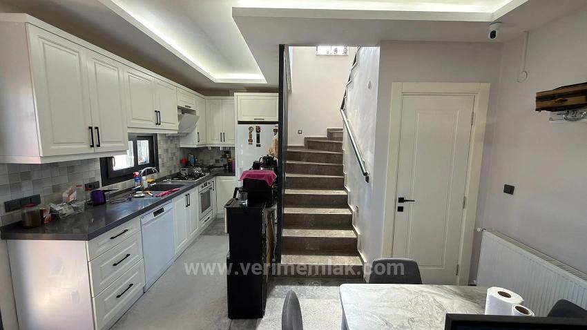 Seferihisar Atatürk Mah. Deniz Manzaralı, Modern Tasarımlı Satılık 4+1 Villa