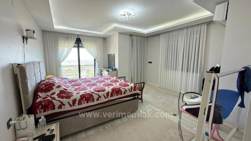 Seferihisar Atatürk Mah. Deniz Manzaralı, Modern Tasarımlı Satılık 4+1 Villa