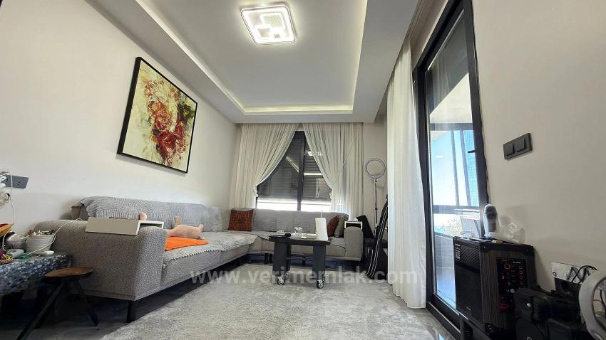 Seferihisar Atatürk Mah. Deniz Manzaralı, Modern Tasarımlı Satılık 4+1 Villa