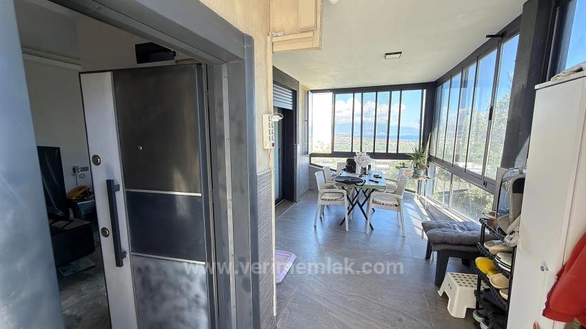 Seferihisar Atatürk Mah. Deniz Manzaralı, Modern Tasarımlı Satılık 4+1 Villa