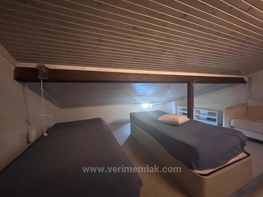 Gümüldürde Denize Sıfır Site İçerisinde Havuzlu 3+1 Villa