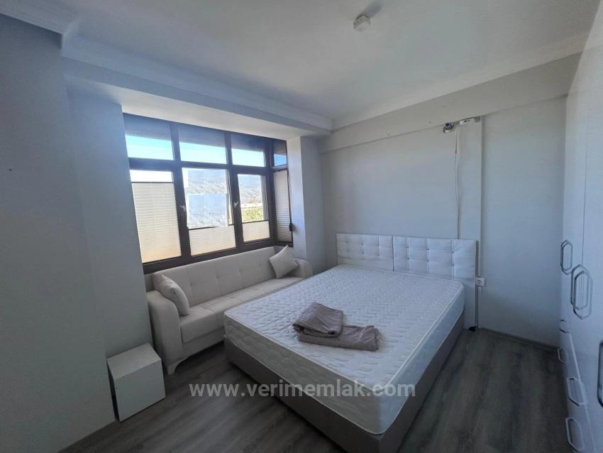 Gümüldürde Denize Sıfır Site İçerisinde Havuzlu 3+1 Villa