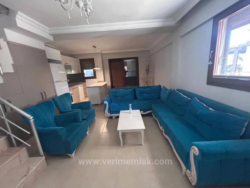 Gümüldürde Denize Sıfır Site İçerisinde Havuzlu 3+1 Villa