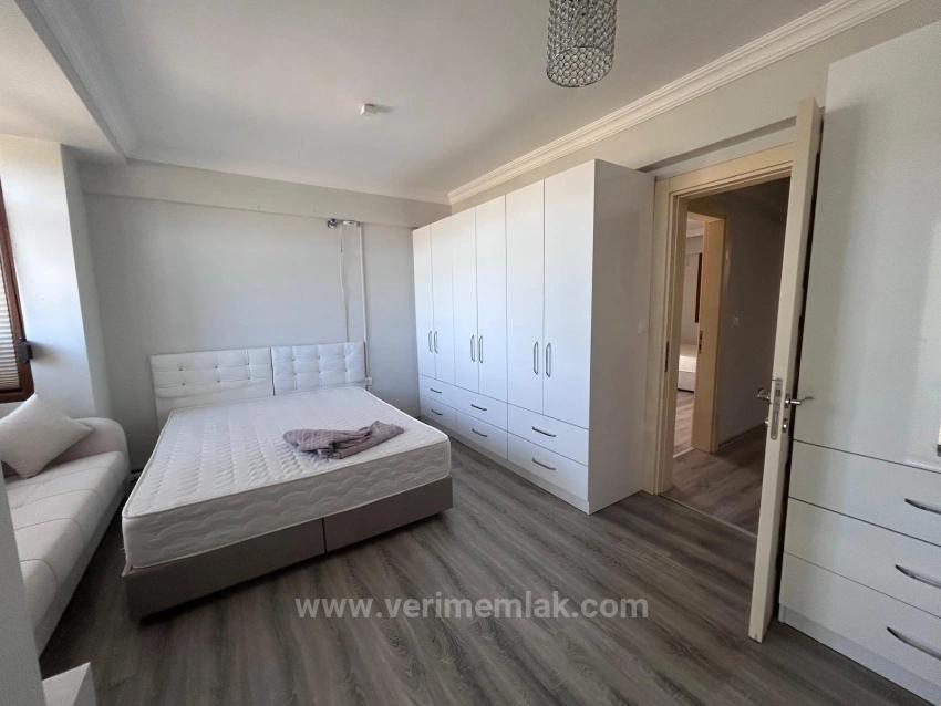 Gümüldürde Denize Sıfır Site İçerisinde Havuzlu 3+1 Villa