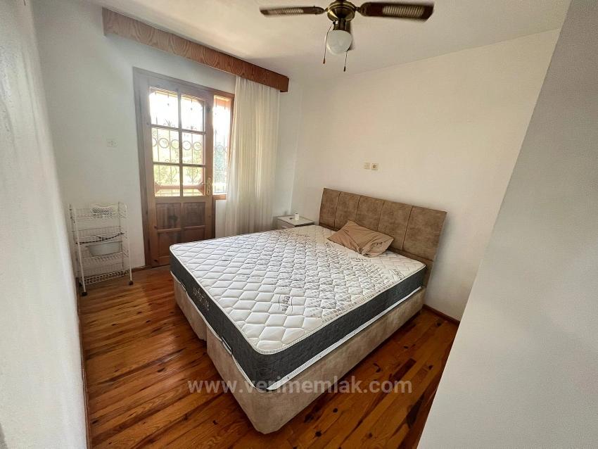 Ürkmrz De Deniz Tarafında Site İçinde Satılık 3+1 Villa