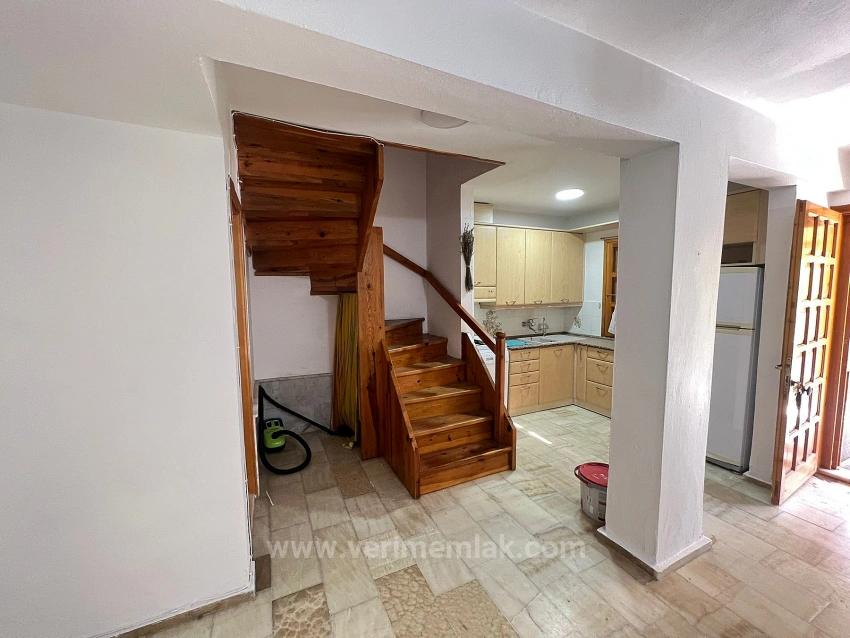 Ürkmrz De Deniz Tarafında Site İçinde Satılık 3+1 Villa