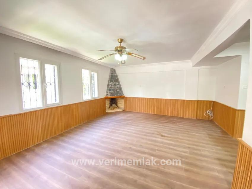 Seferihisar Ürkmez Mersin Alanı Mah. Satılık 3+1 Villa - 170 m²