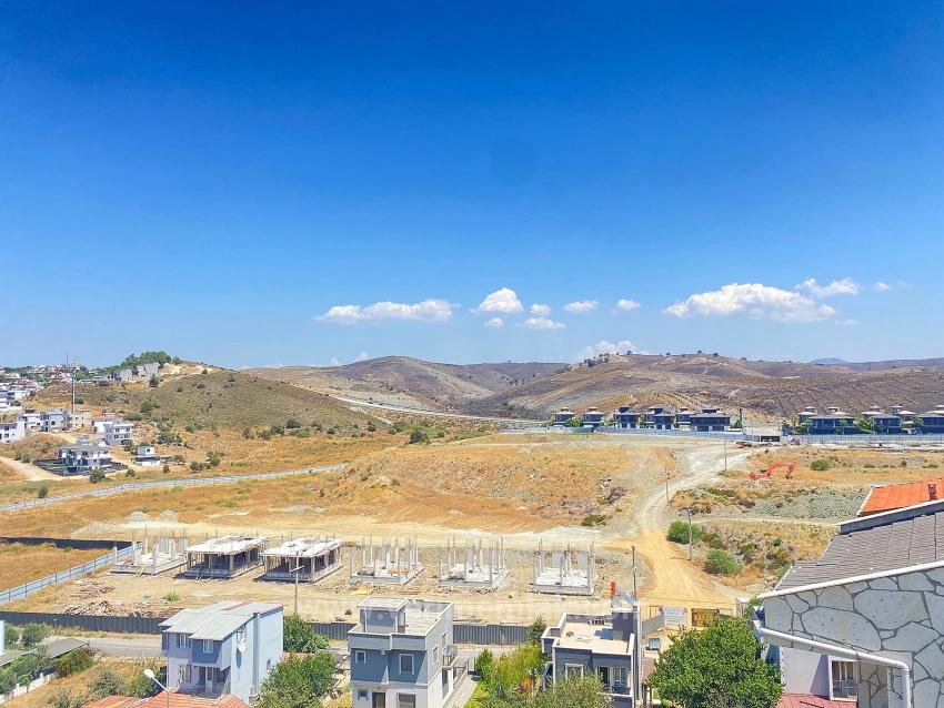 Seferihisar Akarca’da Denize Komşu, Modern Mimariyle Tasarlanmış Tam Müstakil 3+2 Villa