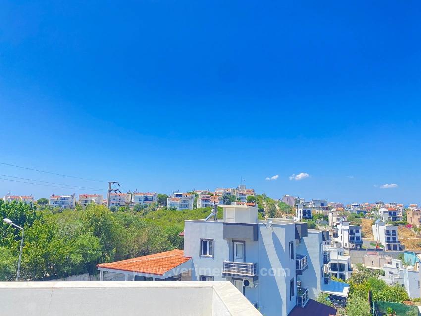 Seferihisar Akarca’da Denize Komşu, Modern Mimariyle Tasarlanmış Tam Müstakil 3+2 Villa