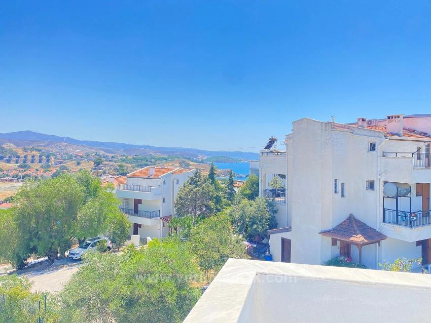 Seferihisar Akarca’da Denize Komşu, Modern Mimariyle Tasarlanmış Tam Müstakil 3+2 Villa